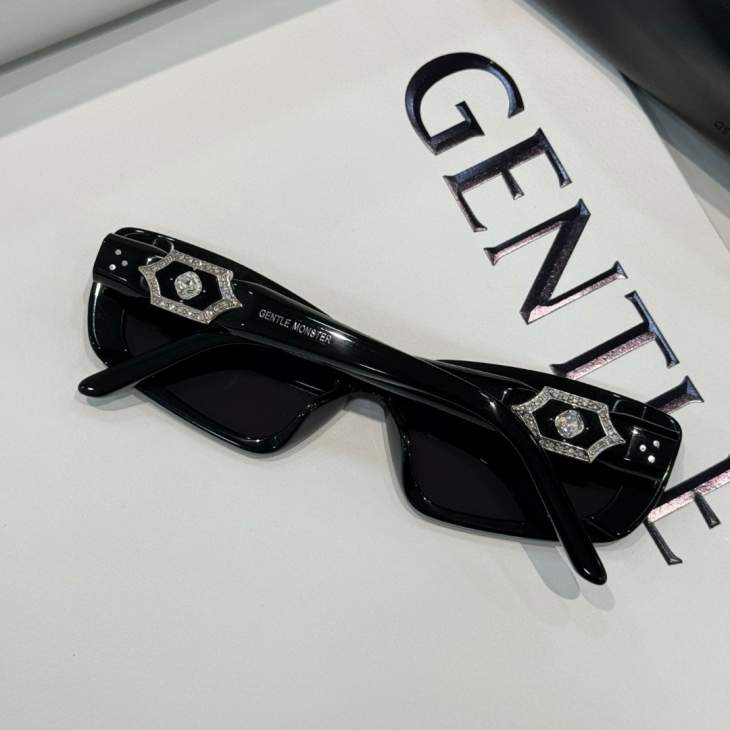 Picture of Gentle Monster Sunglasses _SKUfw68372209fw